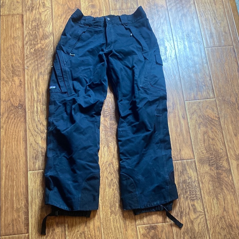 Patagonia mens size 30 black snowboard breathable mountain pants